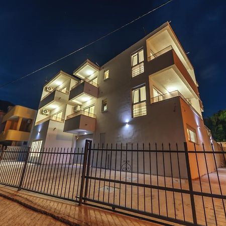 Harasta Lux Διαμέρισμα Bar Εξωτερικό φωτογραφία